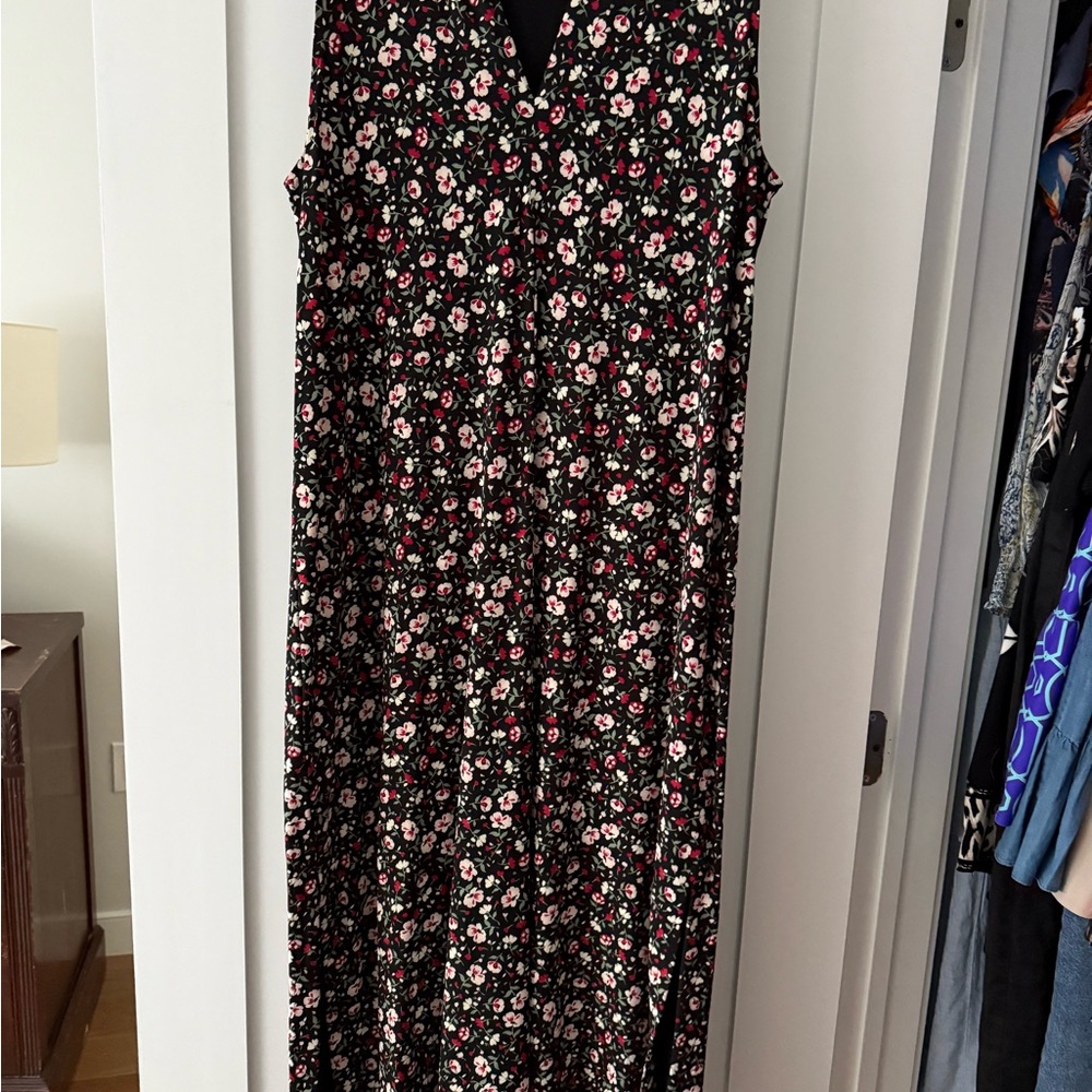 Floral Sleeveless Maxi Dress